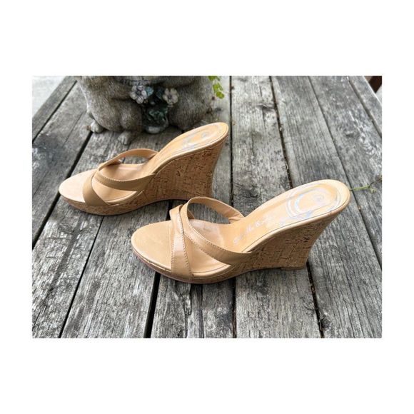 Gabrielle Rocha Mule Wedge Heels Tan Sz 8.5 M - Picture 6 of 8